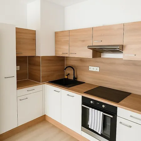 4-quiet - 8 Min From The Center New Building *