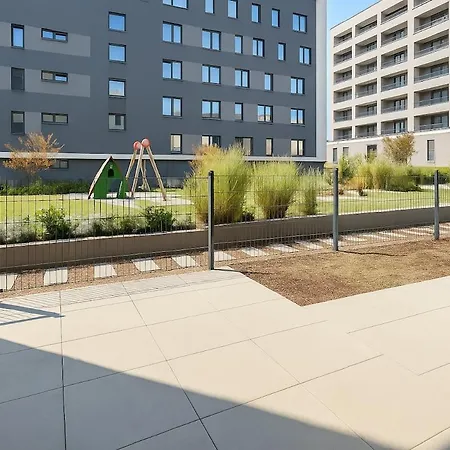 4-quiet - 8 Min From The Center New Building 公寓 科希策