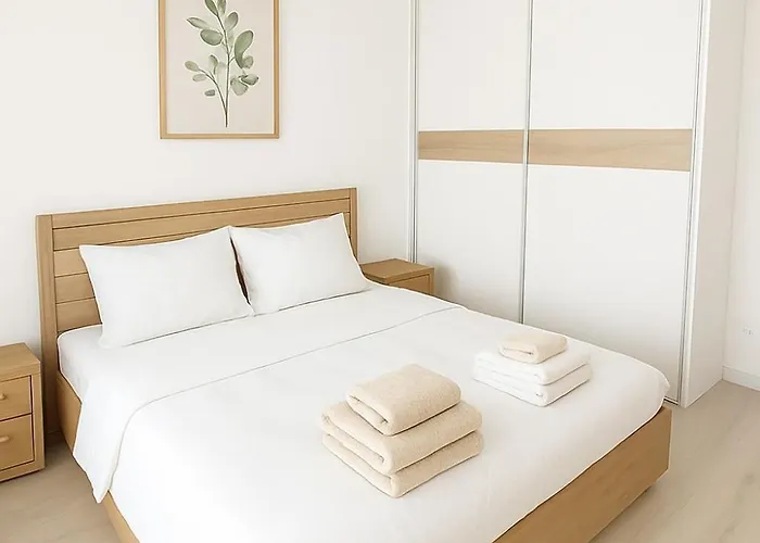 아파트 4-quiet - 8 Min From The Center New Building